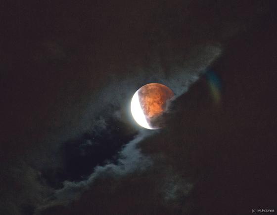 Am Freitagabend, 27. Juli, um 20.48 Uhr tritt der Mond in den Kernschatten der Erde und verfärbt sich kupferrot.	Foto: M. Holzner/Deutsches Museum