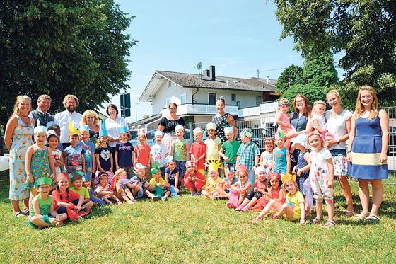 Seit 25 Jahren gibt es den Kindergarten »Paletti« nun schon in Hohenlinden  das feierten alle bei einem gemeinsamen »Sommerfest der Farben«. 	Foto: VA