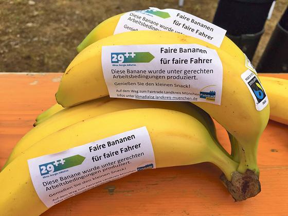 »Faire Bananen für faire Fahrer« gab es vor kurzem beim großen Abschlussfest zum Stadtradeln.	Foto: LRA München
