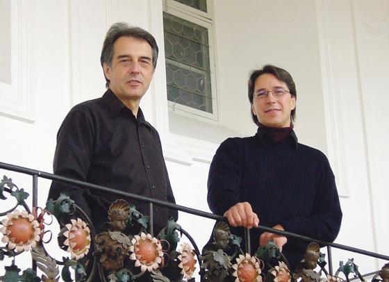 Das feinsinnige Musiker-Duo Edgar Gredler und Walter  Kirchmair (v.l.). 	Foto: privat