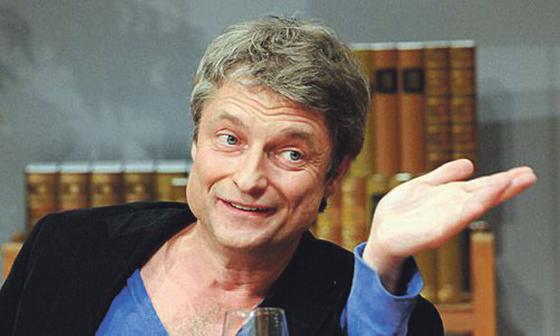 Der Wiener Satiriker Alfred Dorfer kommt am Dienstag, 20. November ins Kulturzentrum Trudering.	Foto: VA