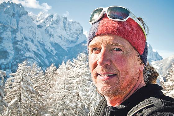 Den 51 jährigen Osttiroler Alpinisten Andy Holzer zieht es immer wieder in die Vertikale.	Foto: Andreas Scharnagl