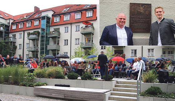 Auch Bayern-Präsident Uli Hoeneß gab sich die Ehre bei der Präsentation des wiederentdeckten Fußballplatzes und der Gedenktafel in der Clemensstraße 50.	F.: Kurt Landauer Stiftung