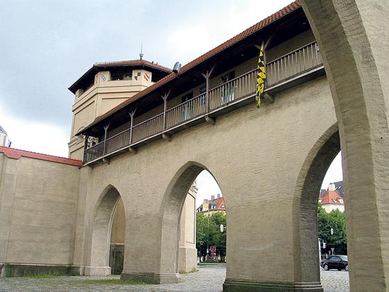 Relikt der alten Stadtmauer, die München früher umgeben hat: Isartor.	Foto: A. Barnsteiner