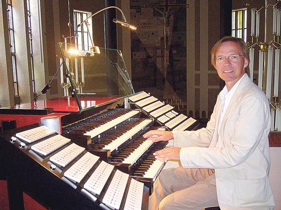Armin Becker hat vier romantische Orgelwerke auf die Orgel übertragen  zu hören am 9. September.	Foto: VA
