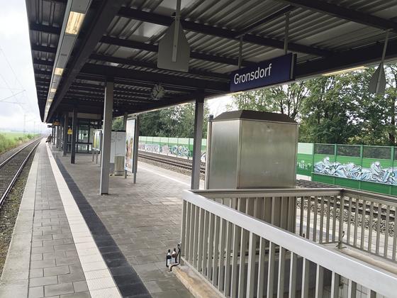 Der S-Bahnhof Gronsdorf soll nach dem Willen von MdL  Markus Rinderspacher videoüberwacht werden.	Foto: oh