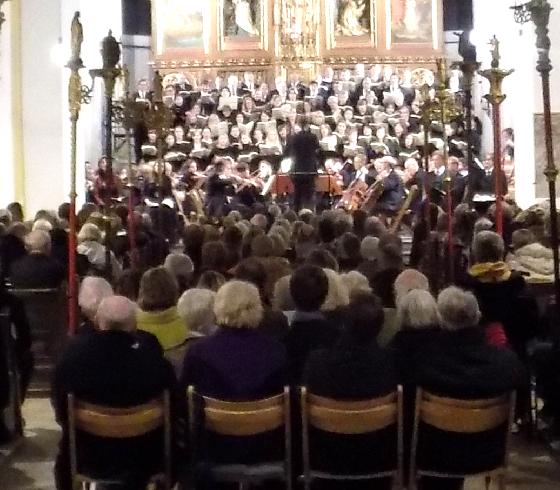 Der Große Chor wird die Solisten stimmlich unterstützen und einen feierlichen Rahmen geben.	Foto: VA