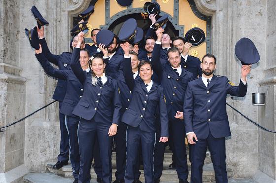 Ein herzliches Grüß Gott für die neuen Polizeibeamten, die seit Oktober in München ihren Dienst tun.	Foto: PPMUE