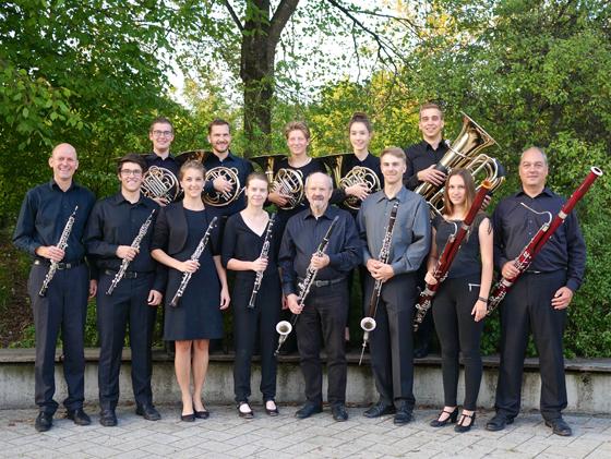 Das Mozart-Ensemble der Blaskapelle Höhenkirchen-Siegertsbrunn lädt am 11. November zu einem Mozart-Fest ein. Foto: VA
