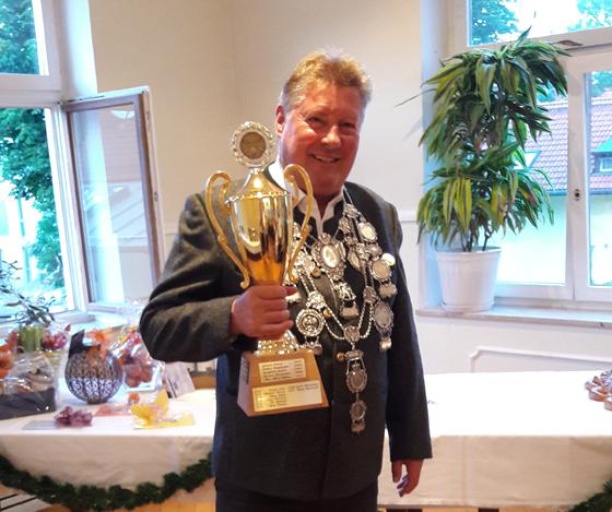 Peter Kornus ist neuer Schützenkönig beim Schützenverein Gemütlichkeit Trudering. Foto: Verein