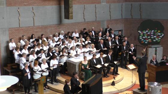 Der Chor der Kantorei präsentiert am Sonntag, 25. November, Mozarts Requiem in der Michaelskirche. Foto: VA