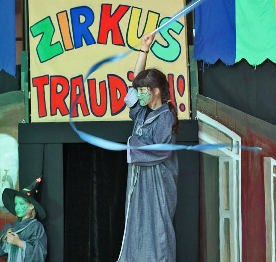 Kinder von 5 bis 14 zeigen beim Zirkus "Trau Dich", was sie können. Foto: Wolfgang Sreter