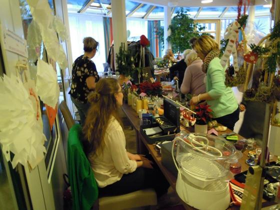 Am Samstag steht der Adventsmarkt des Talentetausches Region Grafing mit dem AWO Seniorenzentrum an. Foto: Stefan Dohl