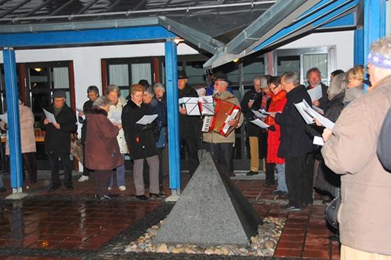 Im ökumenischen Kirchenzentrum findet am 22. Dezember ein offenes Advent-Singen statt. Alle sind eingeladen. Foto: Heike Woschee