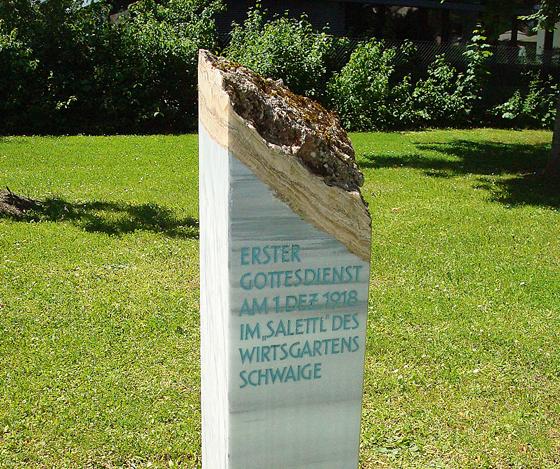 Ein Gedenkstein erinnert heute noch an das »Salettl«. 	Foto: Eva-Maria Stiebler