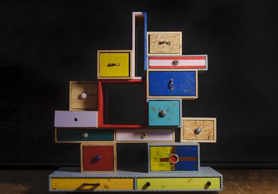 Die Schubladen sollen eine Metapher für das Schubladendenken in der Gesellschaft sein. Foto: Silvia Beres