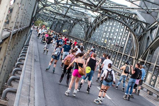 Im kommenden Frühjahr erobern wieder die Inline-Skater die Münchner Straßen. Nach zwei Jahren Pause ist die Blade Night zurück. Foto: Green City/Andreas Schebesta