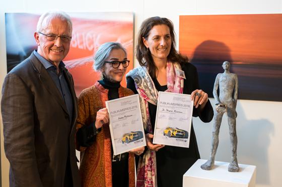  Die Preisträgerinnen der Kunst-Tage 2018 mit Projektleiter Peter Gierse (li.). Foto: VA