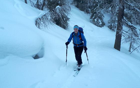 Viele spannende Tagestouren im winterlichen Gebirge stehen auf dem Programm. Foto: Otto Hartl