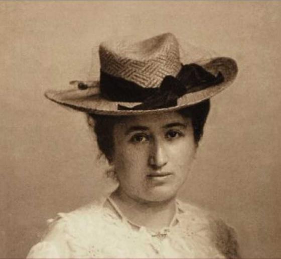 Rosa Luxemburg, aufgenommen zwischen 1895 und 1900. Foto: gemeinfrei