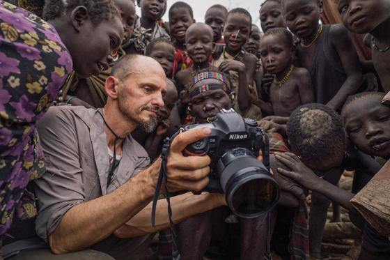 Der Fotograf Markus Mauthe hat viele Länder bereist und indigene Gemeinschaften kennengelernt. Foto: Markus Mauthe/Greenpeace