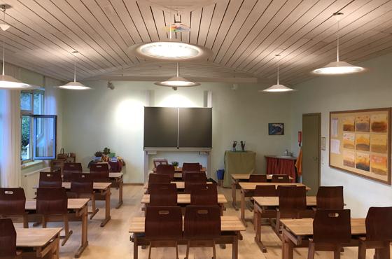 Über 300 neue Lichtpunkte erhellen seit einigen Wochen die Räume und das Gelände der Rudolf-Steiner-Schule Ismaning. Foto: Waldorfschule Ismaning, 2019
