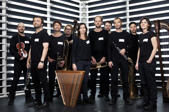 Musicbanda Franui wird am 17. März ein Konzert unter dem Titel: "Ständchen der Dinge" in Taufkirchen geben. Foto: VA