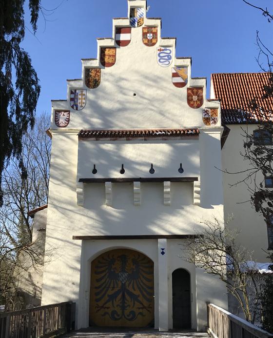 Bei der Sonntagsführung am 17. März erfährt man Spannendes über die Burg Grünwald. Foto: hw