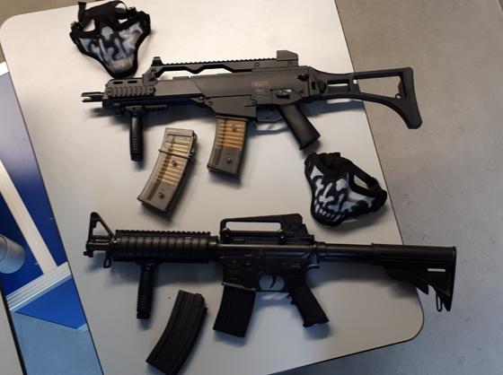 Das Führen von Anscheinswaffen in der Öffentlichkeit ist verboten, da diese von echten Waffen optisch nicht zu unterscheiden sind. Foto: Polizei