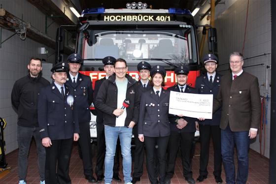 Die Hochbrücker Feuerwehr freut`s: Der Wochensieg ist 1.000 Euro wert. Foto: Stadt Garching