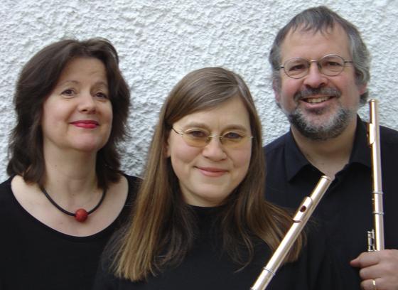 Das Münchner Flötentrio Eva Schieferstein, Elisabeth Weinzierl und Edmund Wächter (v. li.). Foto: VA
