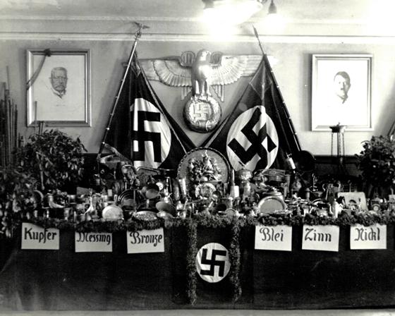 Grafinger Metallspende aus Anlass des Geburtstags Adolf Hitlers im Kriegsjahr 1940. Foto: Stadtmuseum Grafing