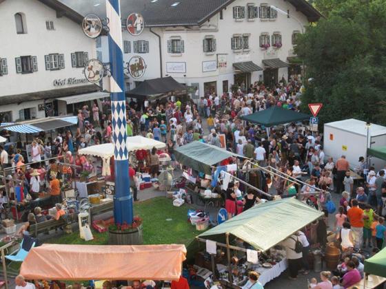 Am 13. Juli findet der 19. Glonner Nachtflohmarkt statt. Anmeldungen sind ab 3. Juni möglich. Foto: VA