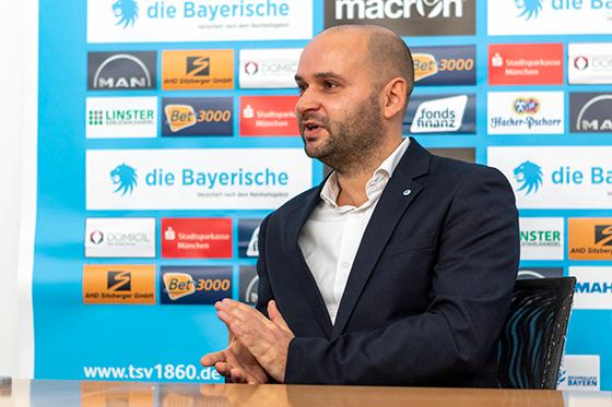 Vor Vertragsabschluss: Löwen-Geschäftsführer Michael Scharold. Foto: Anne Wild