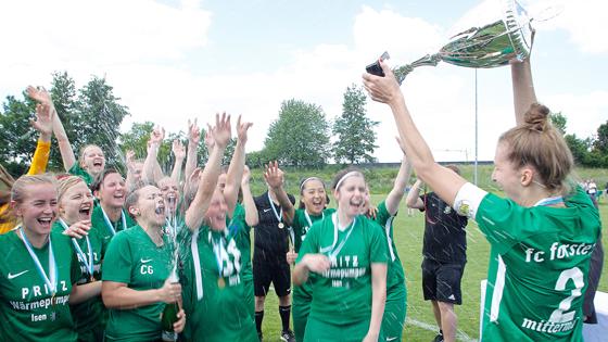 Bayerische Fußballmacht aus dem Landkreis Erding: Die Frauen des FC Forstern haben den BFV-Pokal erfolgreich verteidigt. Foto: Fabian Fruehwirth/www.faf-presse