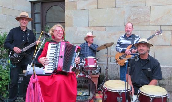 Die Oberschleißheimer Band Ratatouille wird Chansons und andere internationale Musik spielen. Foto: VA