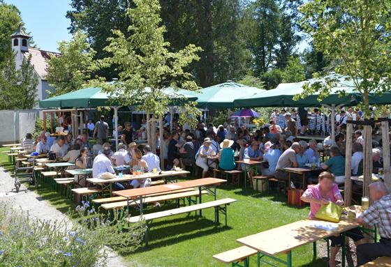 Das beliebte Pfarrfest in Neubiberg findet am 14. Juli statt. Alle sind herzlich eingeladen. Foto: VA