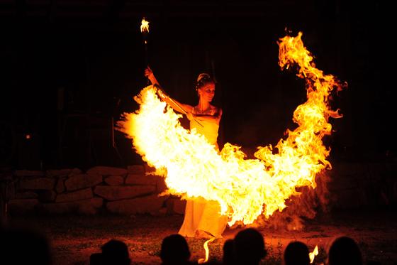 Lux Aeterna mit einer Feuershow. Foto: VA