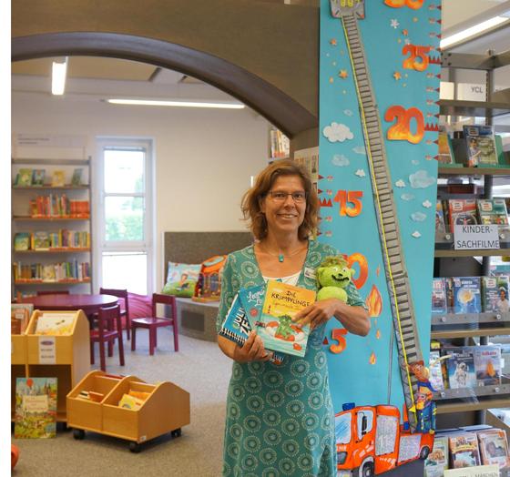 Ute Kapuschinski von der Grünwalder Bibliothek freut sich gemeinsam mit ihren Kolleginnen auf viele Teilnehmer beim SommerLeseClub. Foto: hw