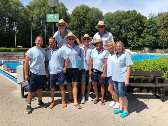 Das Team der Unterhachinger Freibads freut sich über das positive Votum der Badegäste. Foto: hw