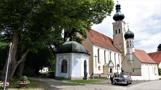 Die Wallfahrtskirche Mariä Himmelfahrt wurde erstmals 1413 urkundlich erwähnt und ist damit die älteste Marienwallfahrt im Erdinger Land. Foto: CC BA-SA 4.0