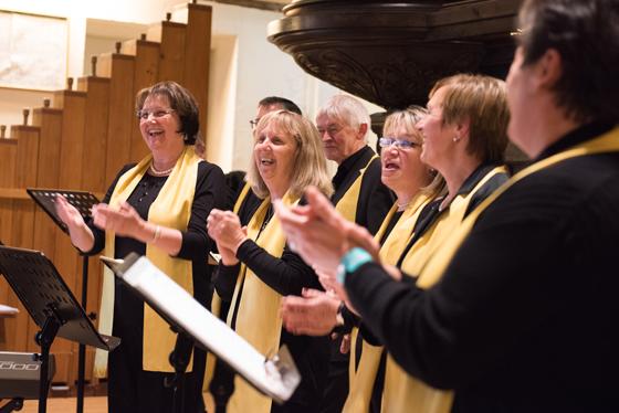 Bei den Valleyer Kulturtagen 2019 begleitet der Gospelchor Valley Voices die hl. Messe am Sonntag in der Unterdarchinger Kirche. Foto:  Ramona Meisl