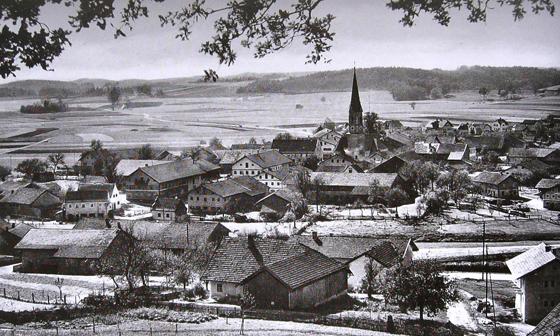 Das einstige Bauerndorf Aßling in der Zeit um 1937. Foto: VA