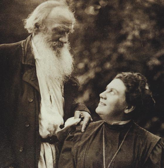 Leo Tolstoi mit Tochter Alexandra 1908. Foto: VA
