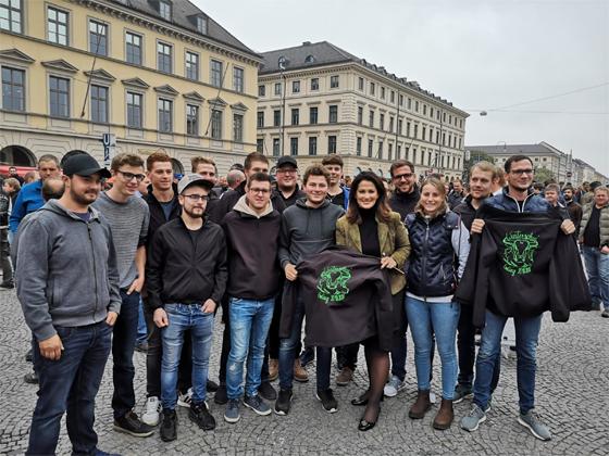 Schüler der Winterschule Erding nahmen an der "Bauerndemo" in München teil. Foto: Privat