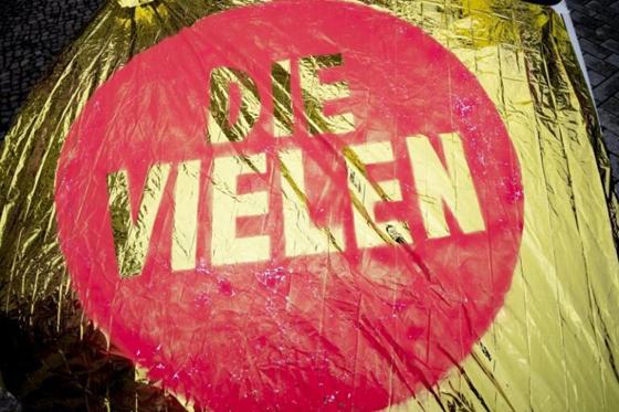 Rechten Fantasien setzt man am 9. November mit der Marathonlesung der Bayerischen Erklärung der "VIELEN" ein klares Statement entgegen. Foto: VA