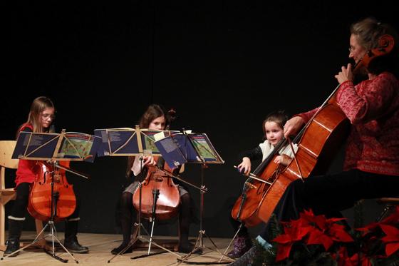 Die Musikschule Neubiberg ist am 13. Dezember zu Gast in der Corneliuskirche, um dort zu musizieren. Foto: VA