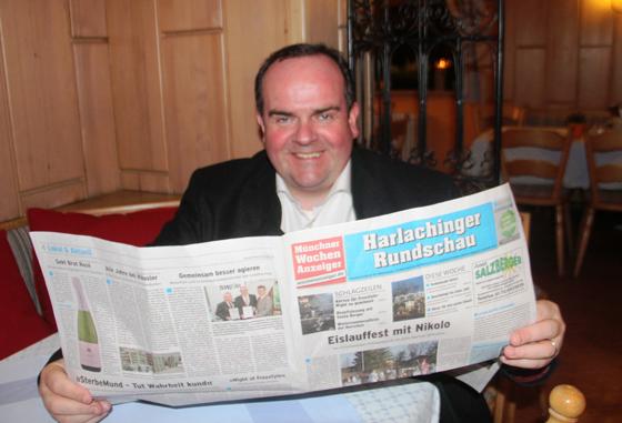 BA-Chef Clemens Baumgärtner verfolgt immer die Berichterstattung in der Harlachinger Rundschau. Foto: RedHe