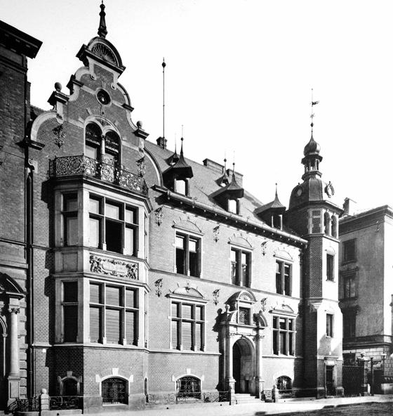 Der 1890 erbaute Palais Pringsheim in der Maxvorstadt wurde 1933 abgerissen. Heute steht an dieser Stelle das Haus der Kulturinstitute. Foto: gemeinfrei