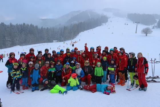 Mit über 70 Teilnehmern machten sich der FC Lengdorf Mitte Januar nach Kössen auf. Foto: Claudia Hondl
